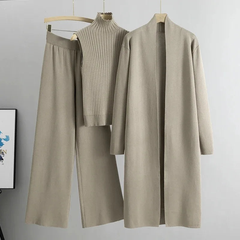 Set donna 3 pezzi in maglia – dolcevita, cardigan e pantaloni